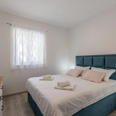 Adriatic Island Sea View Apartment