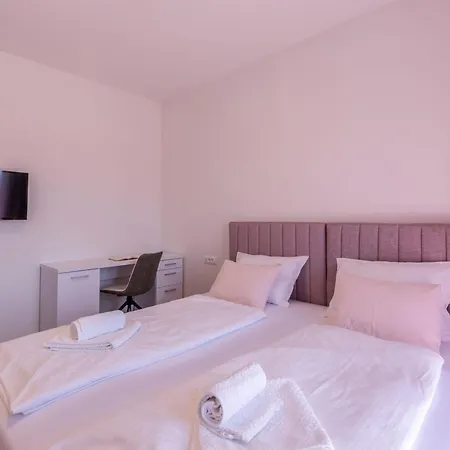 Adriatic Island Sea View Apartment *