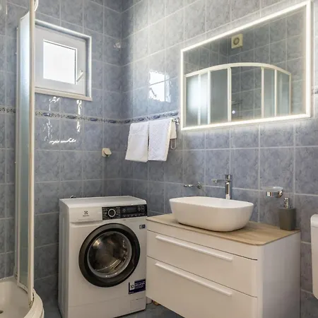Adriatic Island Sea View Apartment