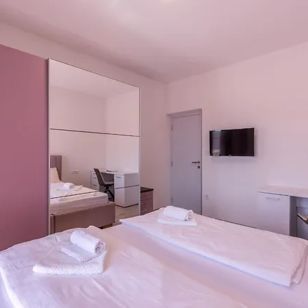 Adriatic Island Sea View Apartment *